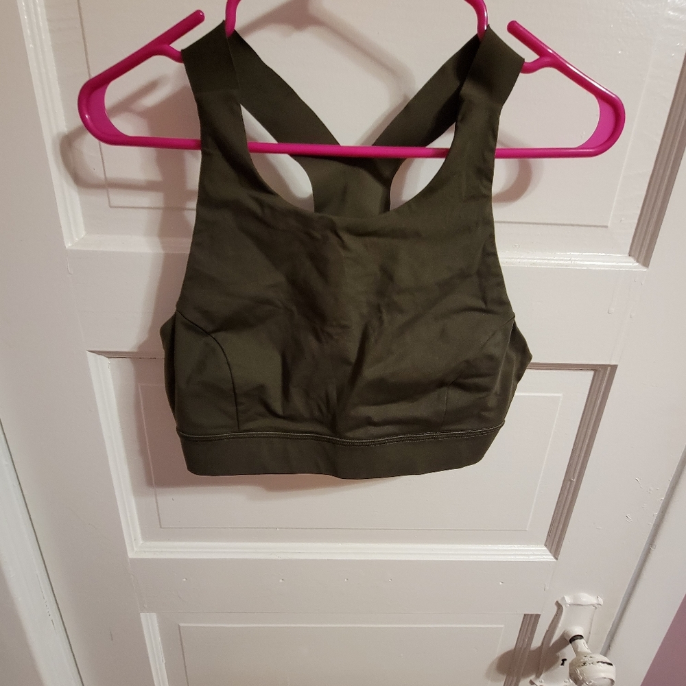 Lululemon sports bra
